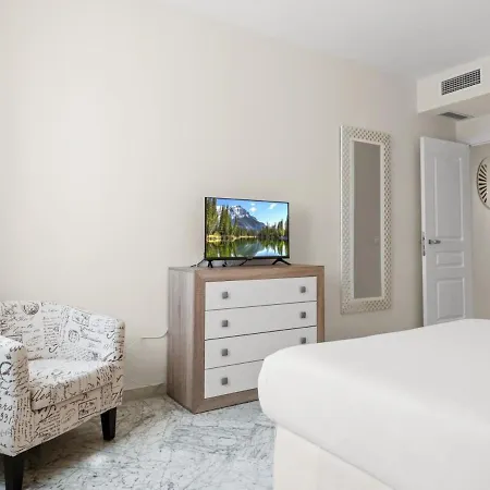Apartment Dos En 2 Linea De Playa Ref G07 Marbella